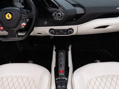 Used 2018 Ferrari 488 Spider RWD image 32
