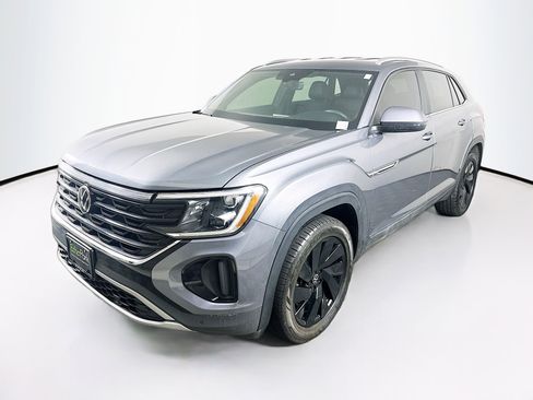 Used 2024 Volkswagen Atlas Cross Sport SE w/ Black Wheel Package FWD image 3