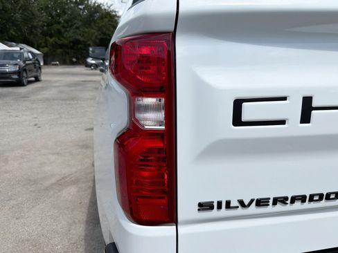 Used 2024 Chevrolet Silverado 1500 Custom Trail Boss w/ LPO, Dark Essentials Package AWD/4WD image 10