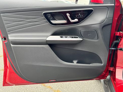 New 2025 Mercedes-Benz GLC 300 GLC 300 image 18