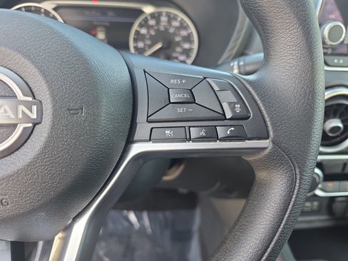 Used 2024 Nissan Sentra SV FWD image 17