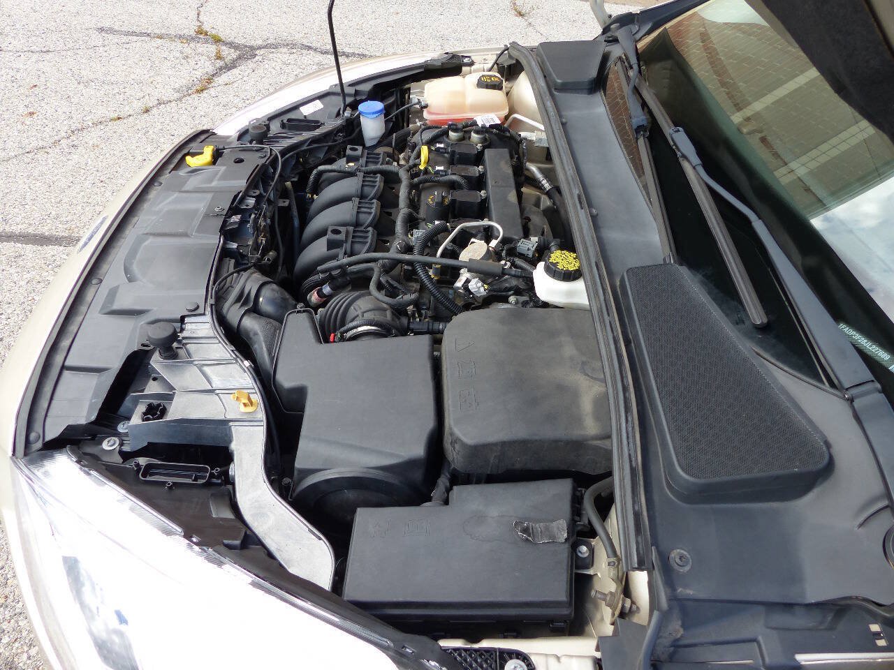 Used 2018 Ford Focus SE w/ Cold Weather Package FWD image 17