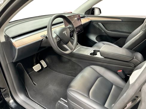 Certified 2023 Tesla Model Y Performance AWD/4WD image 9