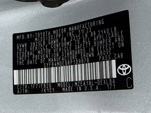 Certified 2024 Toyota Corolla LE image 29