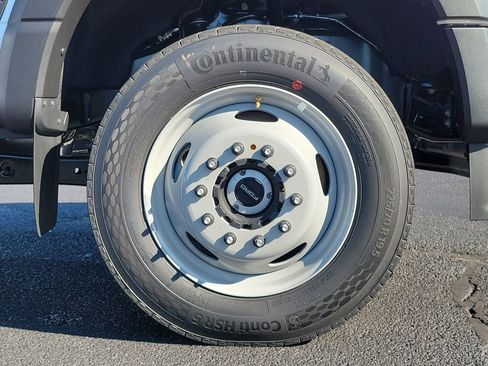 New 2026 Ford F550 4x4 Regular Cab Super Duty image 7