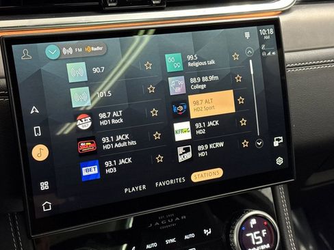 Used 2024 Jaguar F-PACE R-Dynamic S image 25