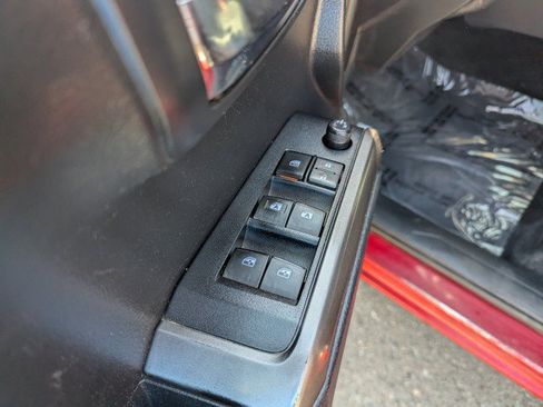 Used 2019 Toyota Tacoma TRD Off-Road w/ Technology Package AWD/4WD image 10