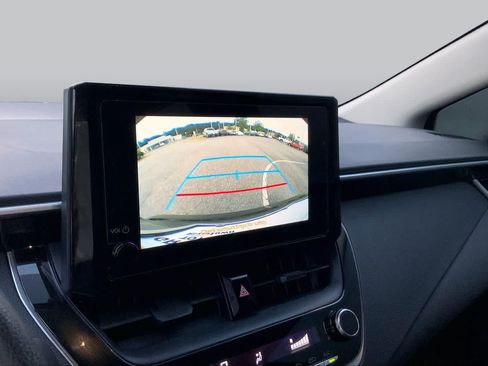 Used 2024 Toyota Corolla LE FWD image 26