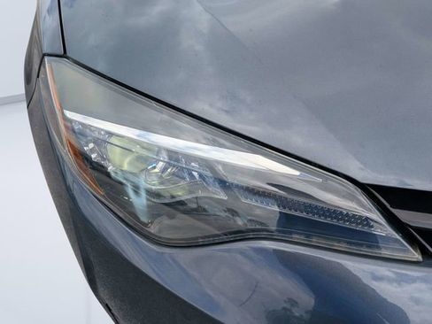 Used 2017 Toyota Corolla LE FWD image 9