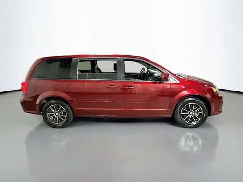 Used 2017 Dodge Grand Caravan SE FWD image 5