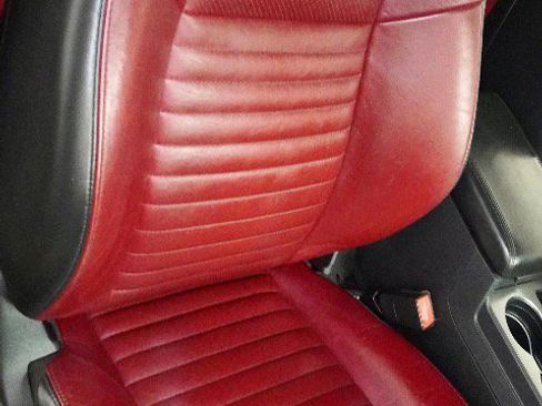 Used 2013 Dodge Challenger R/T image 9