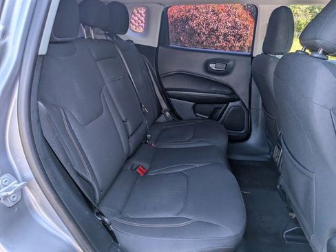 Used 2018 Jeep Compass Sport image 19
