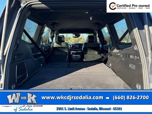 Certified 2024 Jeep Wagoneer Series III AWD/4WD image 37