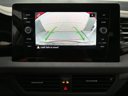 Used 2026 Volkswagen Jetta SE FWD image 17