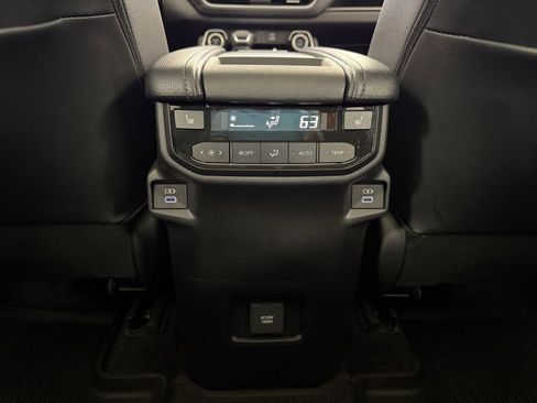 Used 2026 Toyota Grand Highlander AWD Hybrid image 40