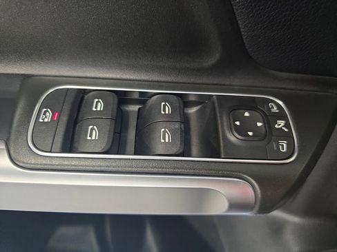 Certified 2021 Mercedes-Benz GLB 250 4MATIC image 29