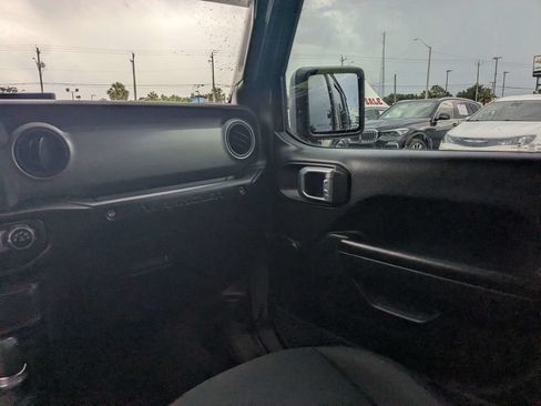 Used 2021 Jeep Wrangler Unlimited Sport AWD/4WD image 18