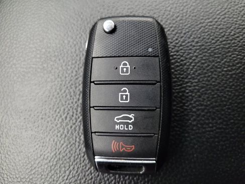 Used 2017 Kia Optima LX FWD image 32