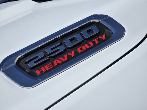 New 2026 RAM 2500 Limited AWD/4WD image 9