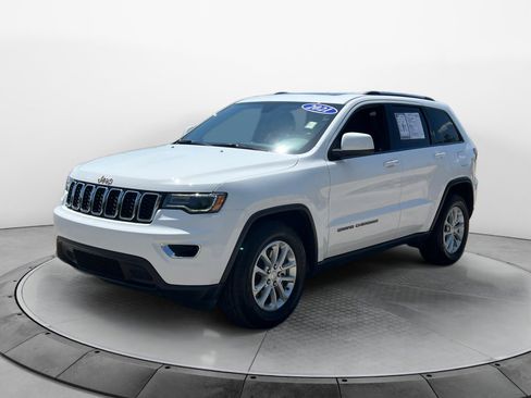 Used 2021 Jeep Grand Cherokee Laredo X image 3