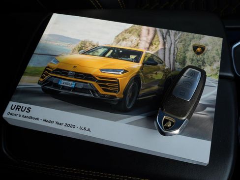 Used 2020 Lamborghini Urus AWD/4WD image 77