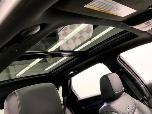 Used 2024 Cadillac XT5 Sportv w/ LPO, Floor Liner Package image 18