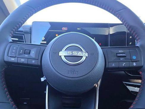 New 2026 Nissan Kicks SR w/ SR Premium Package FWD image 14