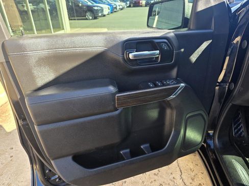 Used 2020 Chevrolet Silverado 1500 RST w/ Texas Edition image 11