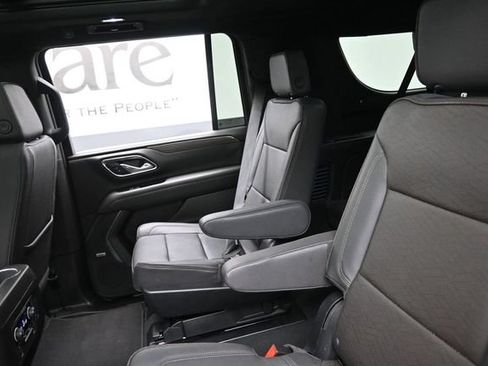 Used 2023 Chevrolet Suburban High Country AWD/4WD image 23