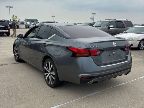 Used 2021 Nissan Altima 2.5 SR w/ SR Premium Package AWD/4WD image 2