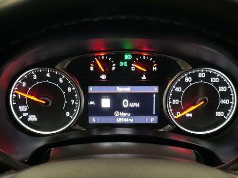 Used 2023 GMC Terrain SLT w/ Infotainment Package II AWD/4WD image 17