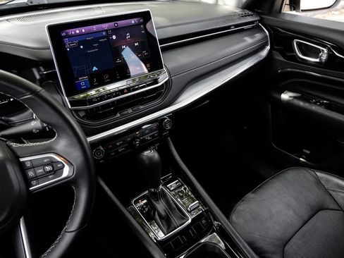 Used 2022 Jeep Compass High Altitude image 34