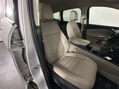 Used 2017 Ford Escape Titanium image 30