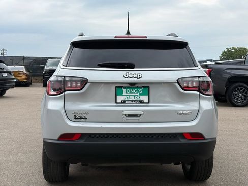 Used 2025 Jeep Compass Latitude AWD/4WD image 7