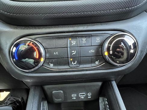 Used 2023 Chevrolet TrailBlazer LT AWD/4WD image 22