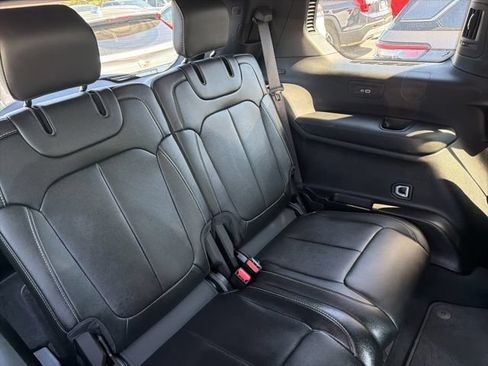 Used 2024 Jeep Grand Cherokee L Limited w/ Black Appearance Package AWD/4WD image 24