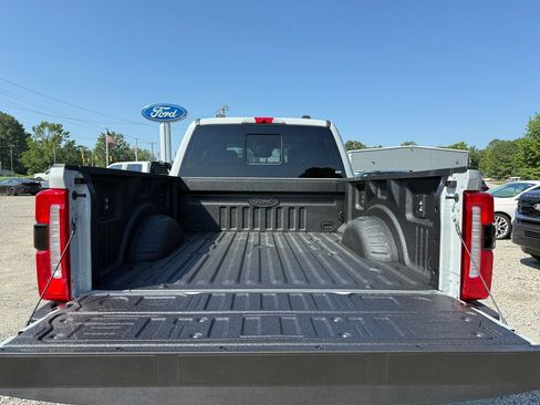 New 2026 Ford F250 Lariat w/ Black Appearance Package AWD/4WD image 17