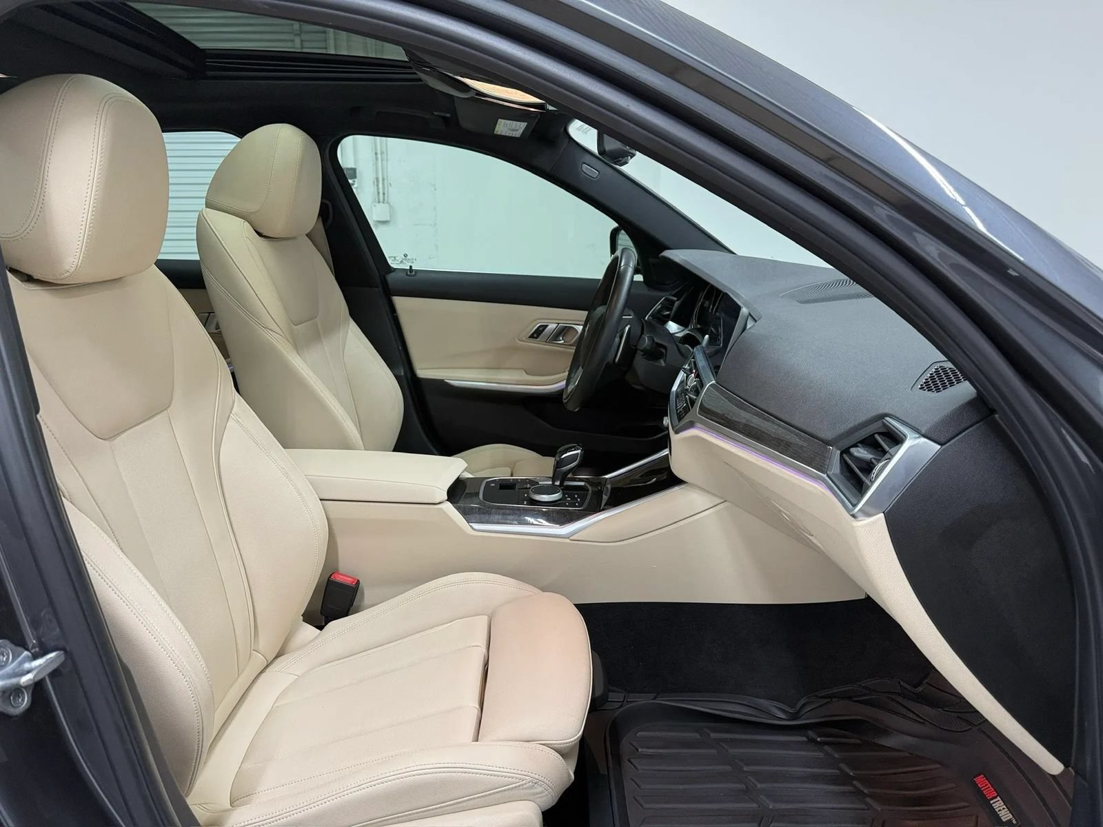 Used 2020 BMW 330i Sedan w/ Convenience Package RWD image 28