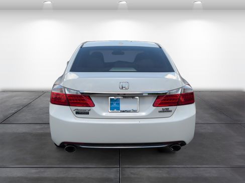 Used 2014 Honda Accord Touring image 5