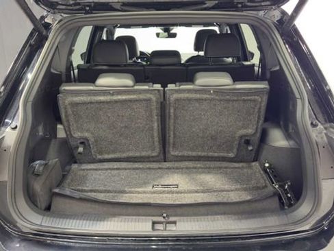 Used 2024 Volkswagen Tiguan SE R-Line image 37