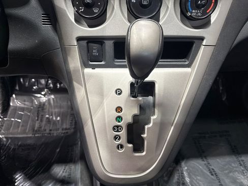 Used 2010 Pontiac Vibe AWD w/ Sun And Sound Package image 86