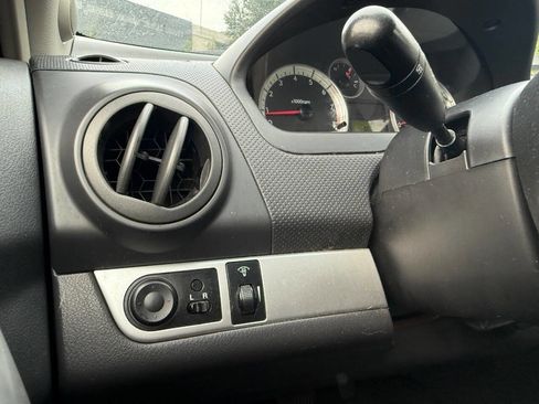 Used 2011 Chevrolet Aveo5 LT w/ Power and Convenience Package image 21