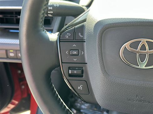 Used 2023 Toyota Prius XLE FWD image 34