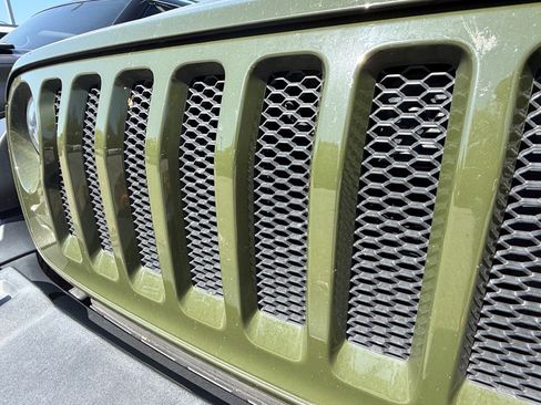 Used 2022 Jeep Wrangler Unlimited Sport AWD/4WD image 12
