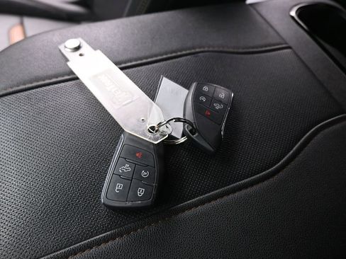 Used 2023 GMC Sierra 1500 AT4 w/ AT4 Premium Package image 19