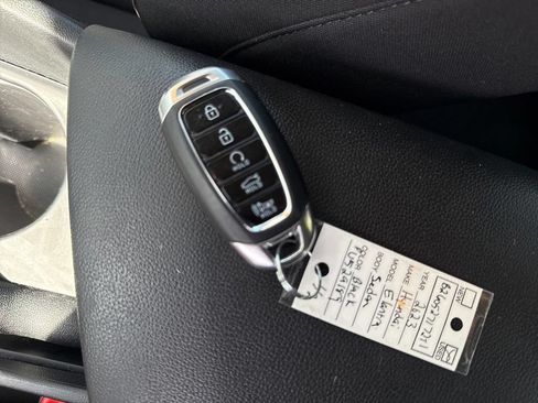 Used 2023 Hyundai Elantra SEL FWD image 35