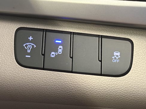 Used 2018 Hyundai Elantra SEL FWD image 17