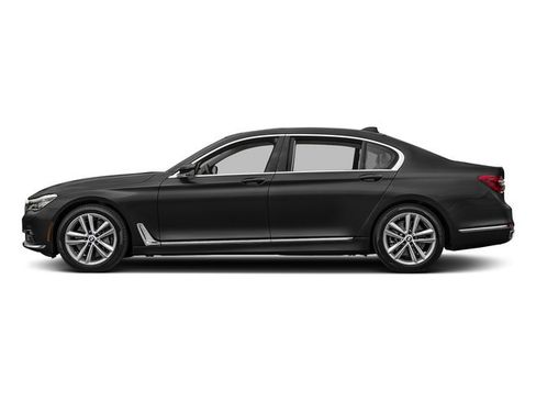 Used 2018 BMW 750i xDrive AWD/4WD image 3