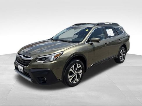 Used 2020 Subaru Outback Limited w/ Popular Package #2 AWD/4WD image 3