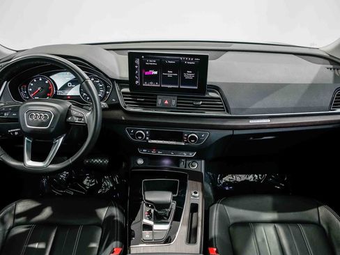 Used 2023 Audi Q5 2.0T Premium w/ Convenience Package image 12